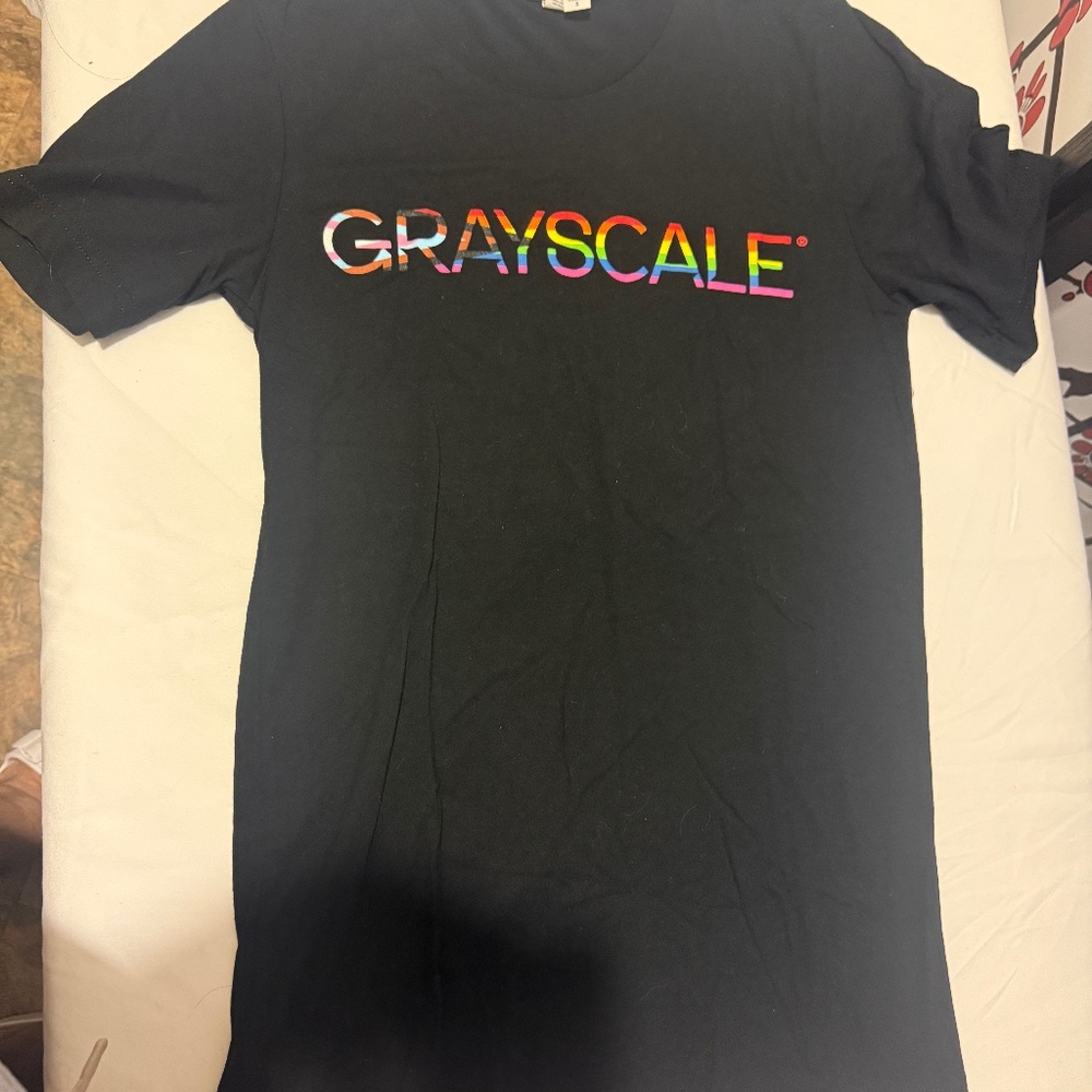 Canvas T shirt in size S black color